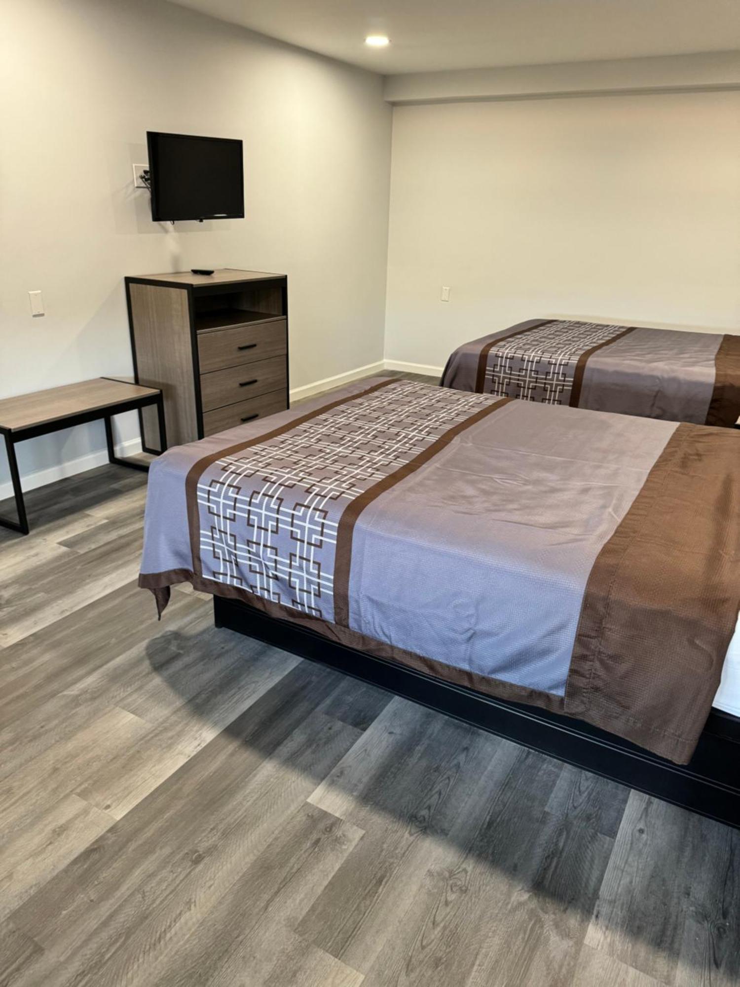 Continental Inn And Suites Nacogdoches Tx Sfa University Downtown 외부 사진