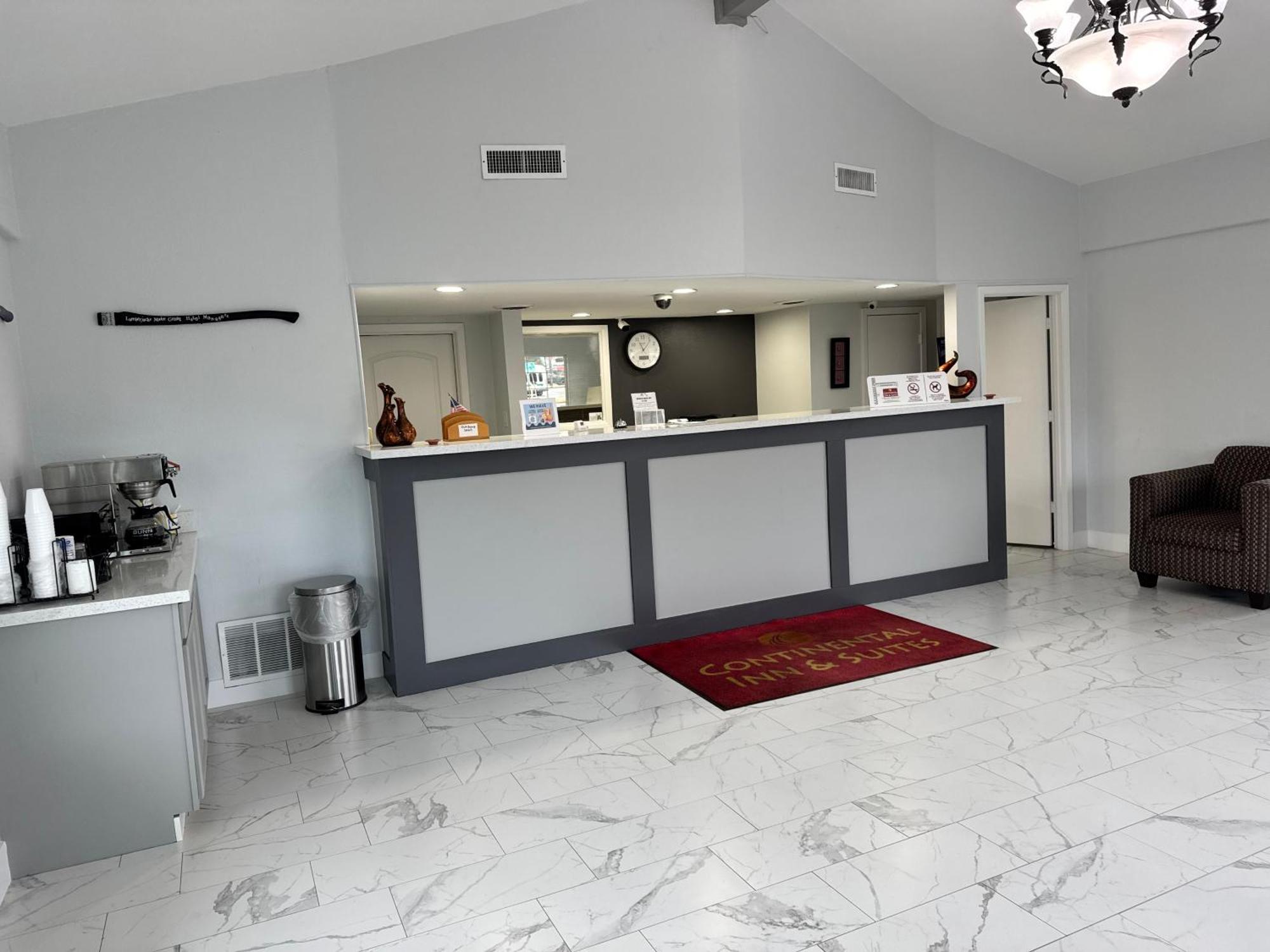 Continental Inn And Suites Nacogdoches Tx Sfa University Downtown 외부 사진