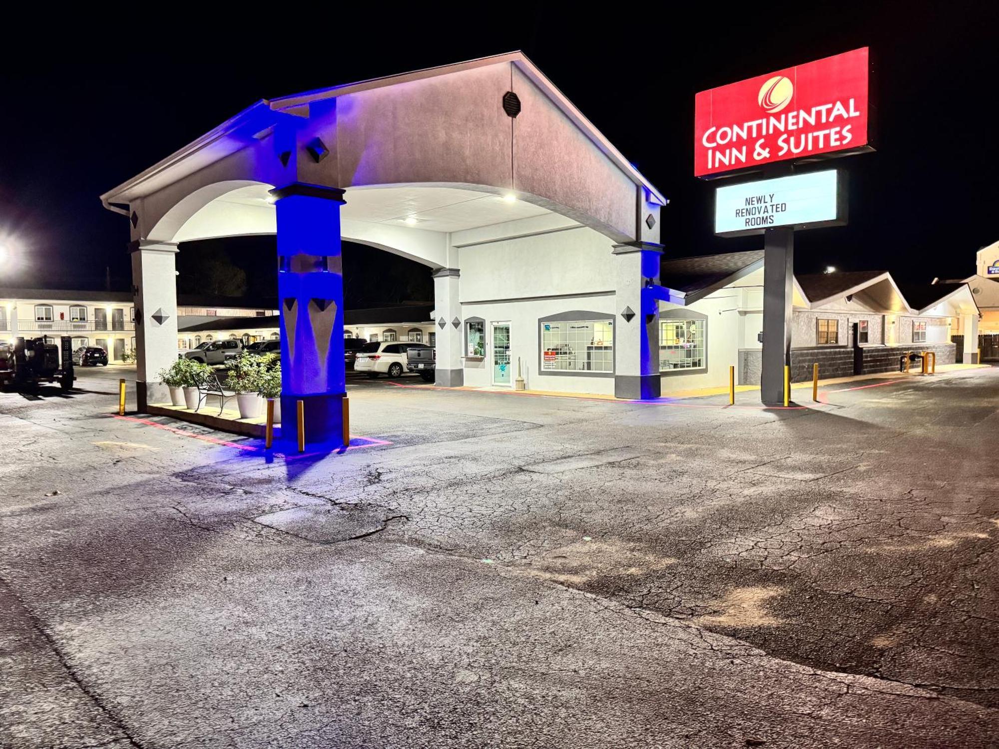Continental Inn And Suites Nacogdoches Tx Sfa University Downtown 외부 사진