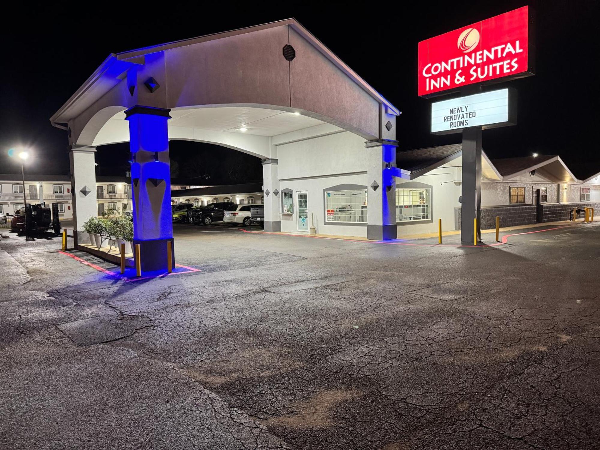 Continental Inn And Suites Nacogdoches Tx Sfa University Downtown 외부 사진