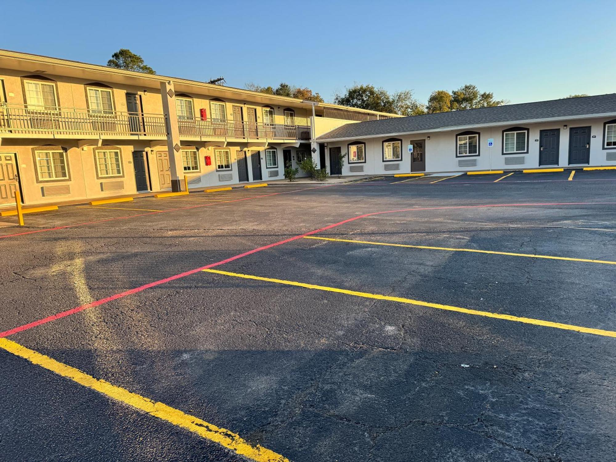 Continental Inn And Suites Nacogdoches Tx Sfa University Downtown 외부 사진