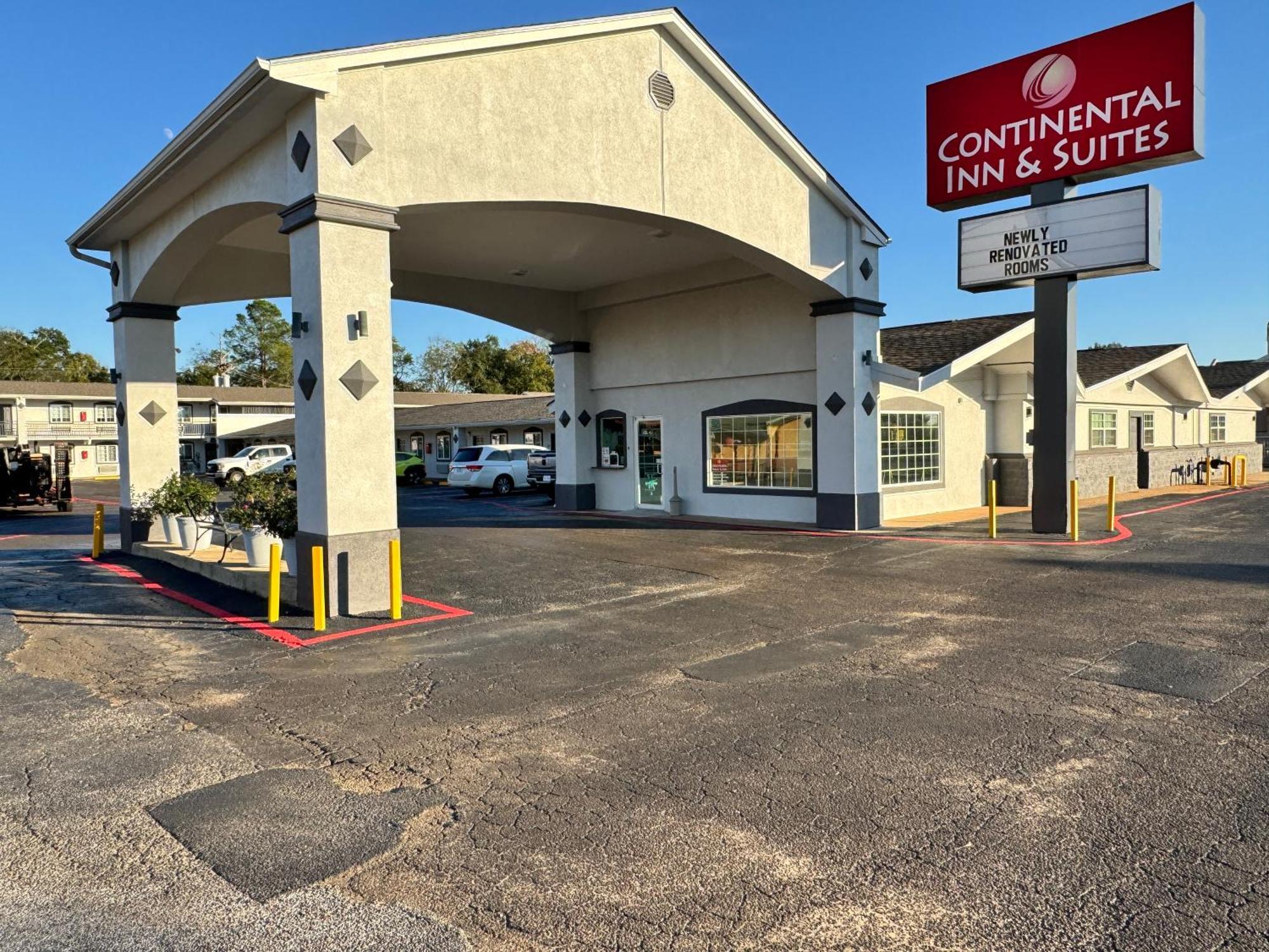 Continental Inn And Suites Nacogdoches Tx Sfa University Downtown 외부 사진