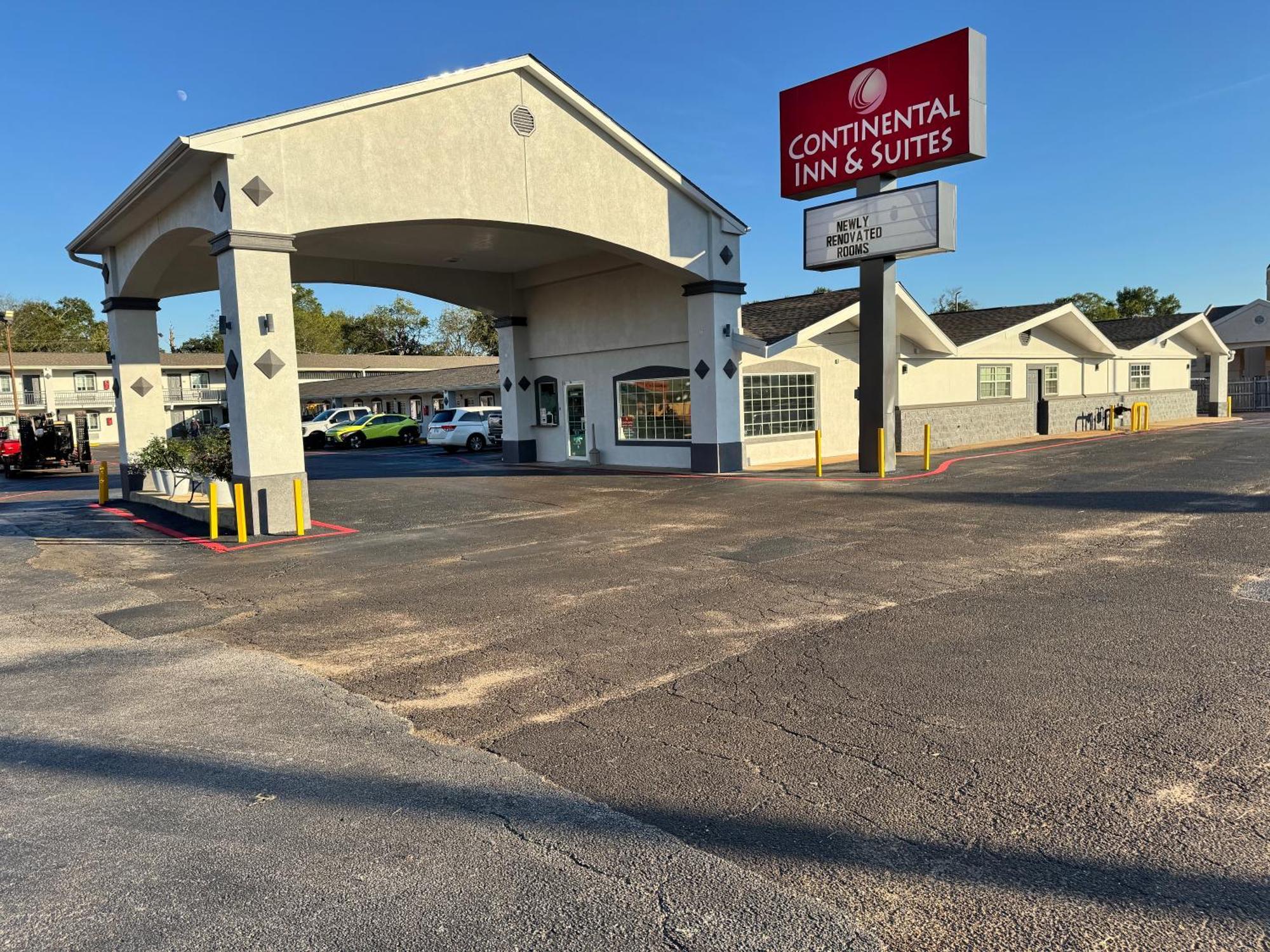 Continental Inn And Suites Nacogdoches Tx Sfa University Downtown 외부 사진