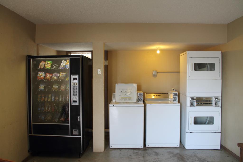 Continental Inn And Suites Nacogdoches Tx Sfa University Downtown 외부 사진