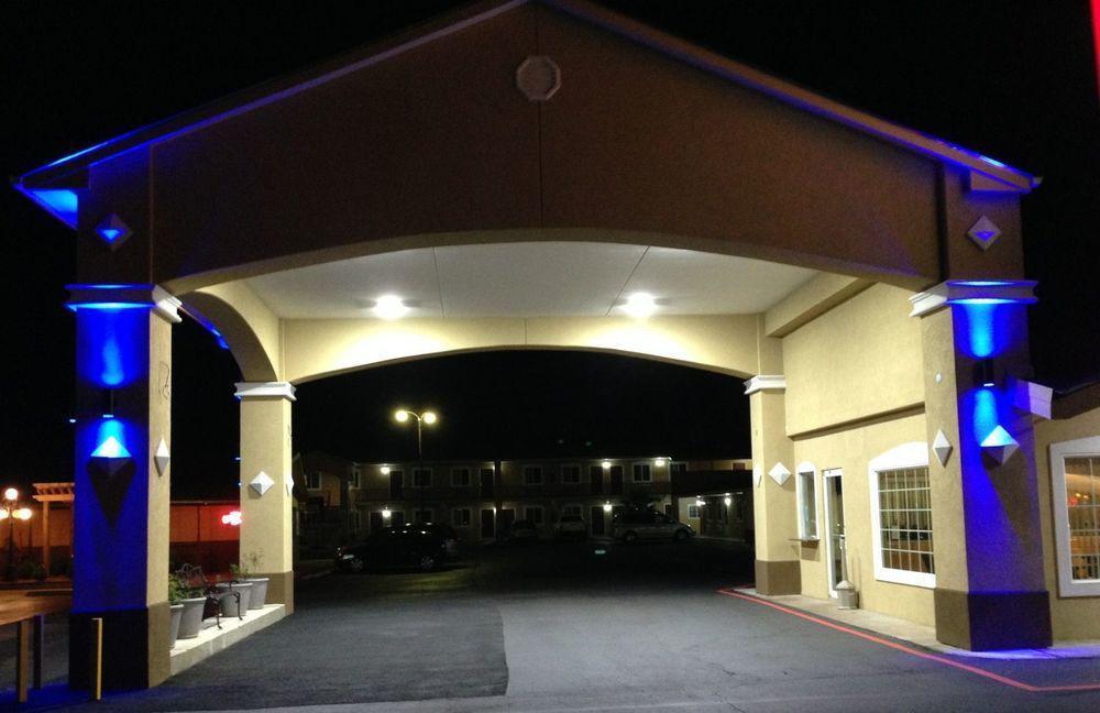 Continental Inn And Suites Nacogdoches Tx Sfa University Downtown 외부 사진